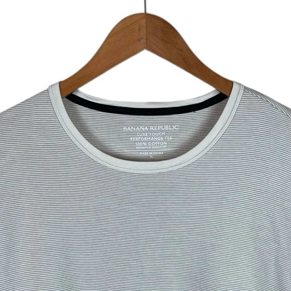 TS740 Men’s Banana Republic Luxe Touch Performance Striped T Shirt XL